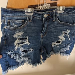 Judy Blue distressed denim shorts - sz Large